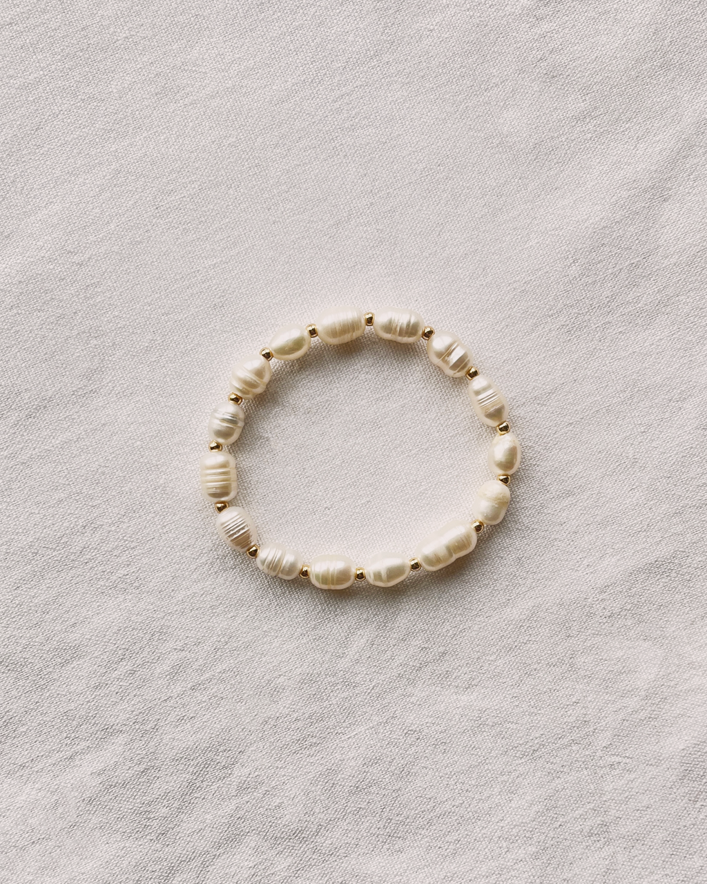 Armband aus Süßwasserperlen