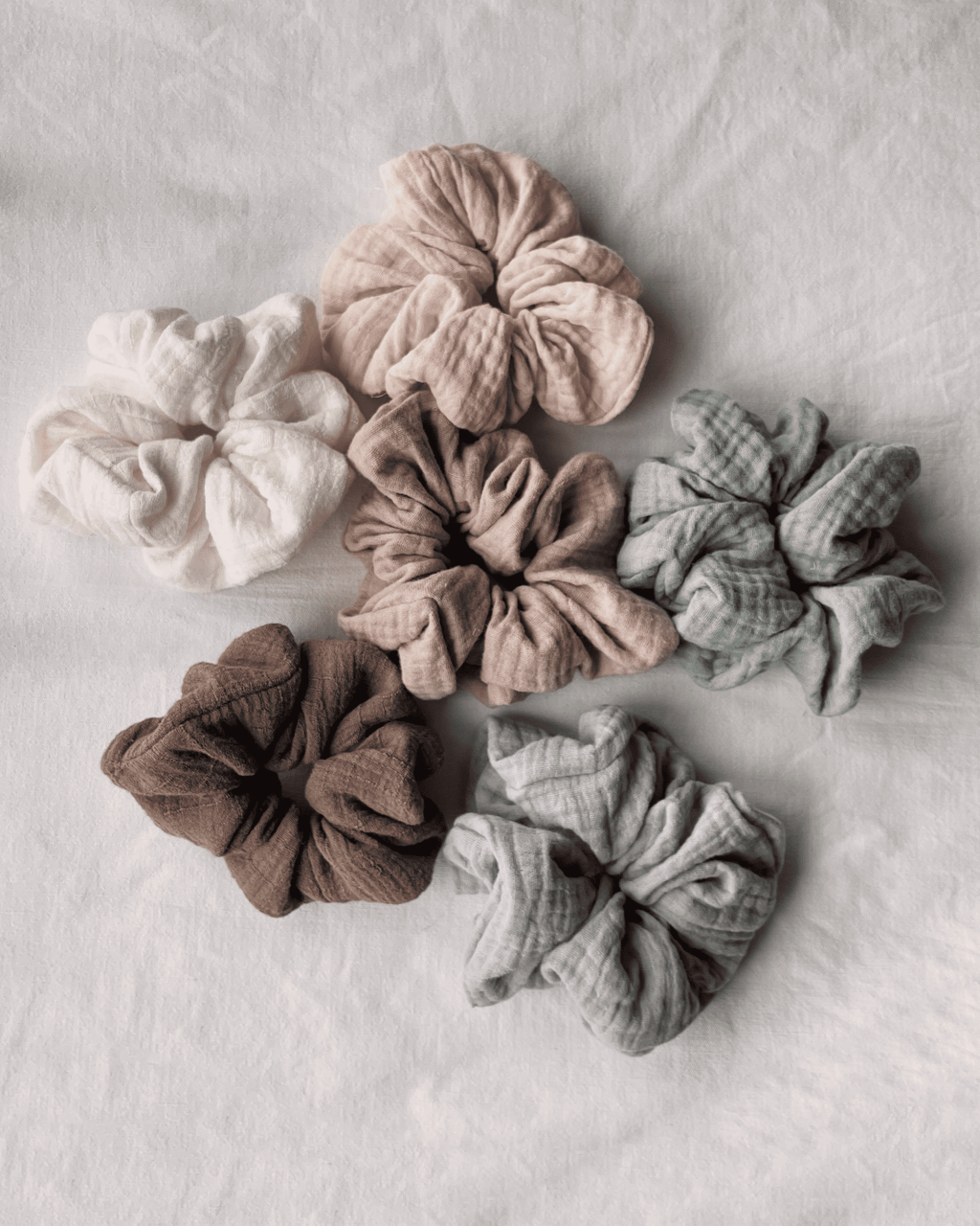 Scrunchies aus Musselin; Pastell- / Erdtöne