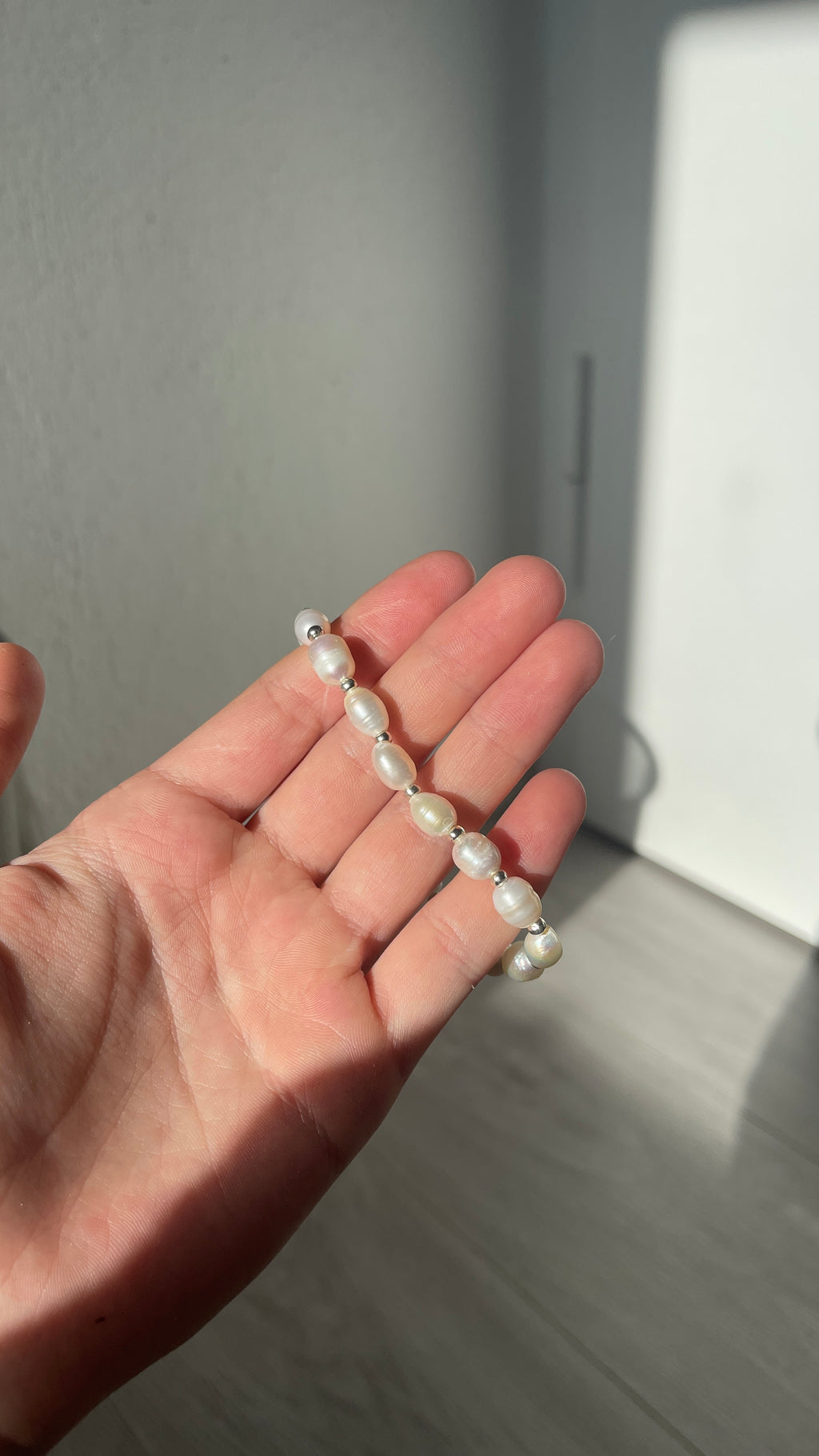 Armband aus Süßwasserperlen